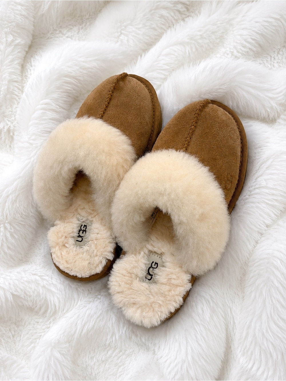 UGG Kids Cozy Slippers – Chestnut – Size 13 – Like New